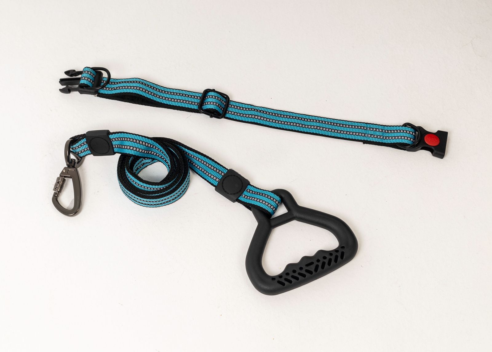 Heavy Duty Reflective Dog Leash & Collar Set with Ergonomic Handle 2